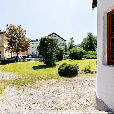 Center *